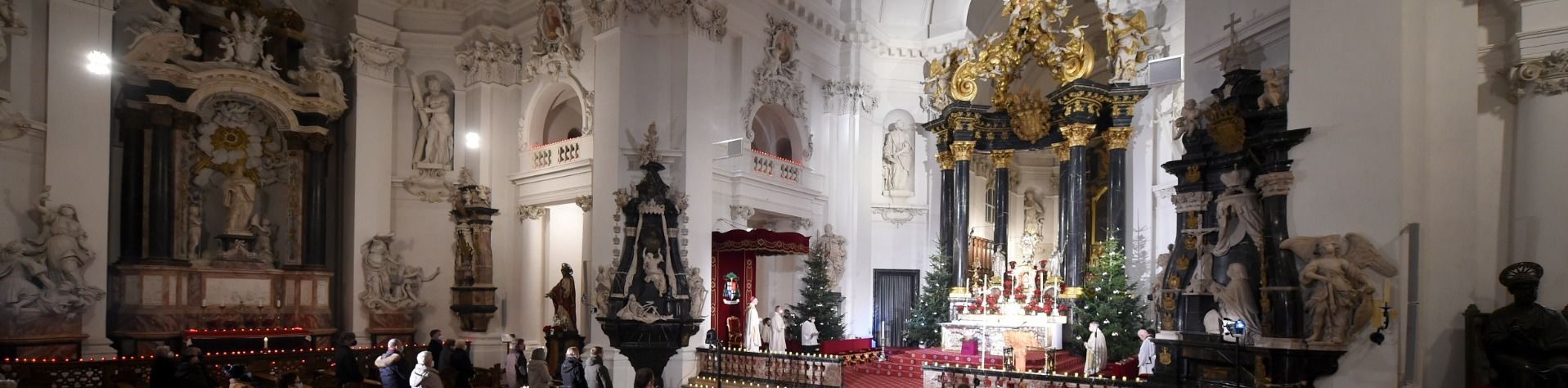 Feierliche Christmette mit Bischof Dr. Michael Gerber im Fuldaer Dom